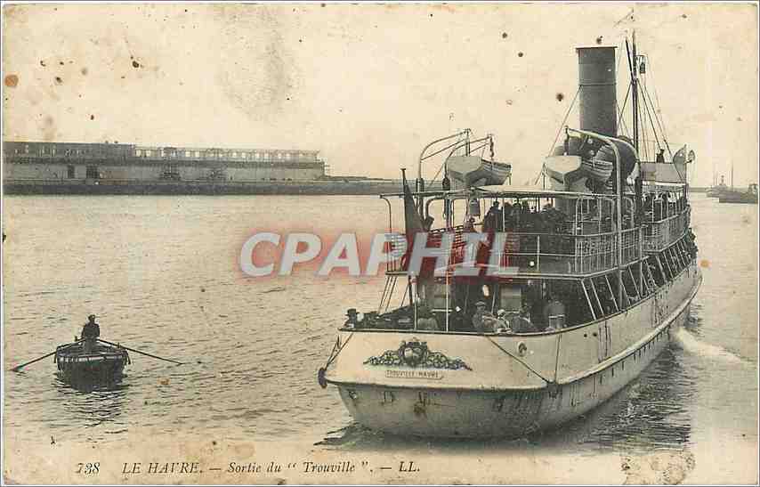 CPA Le Havre Sortie du Trouville Bateau