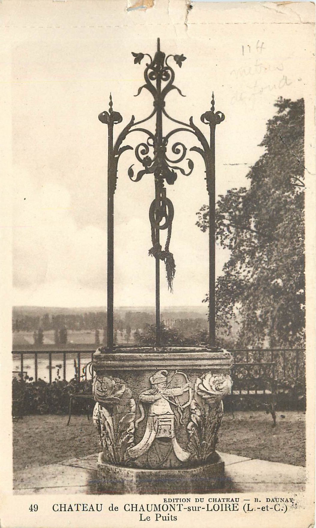 Le Puits — Château de Chaumont-sur-Loire — Édition du Château — B. Daunay