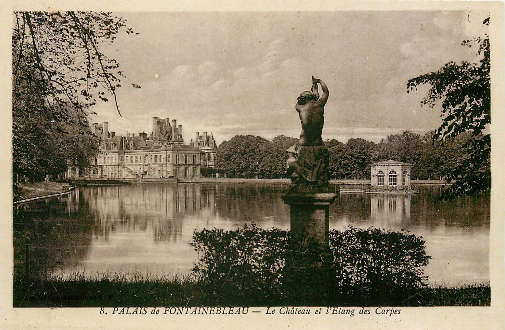 Palazzo di Fontainebleau — Il Castello e il Lago delle Carpe — n°8