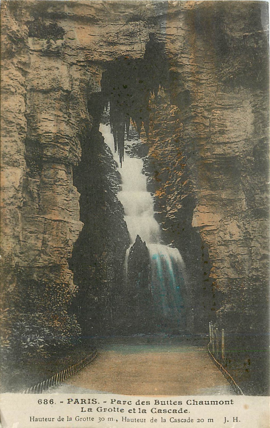 CPA Paris Parc des Buttes Chaumont La Grotte et la Cascade 