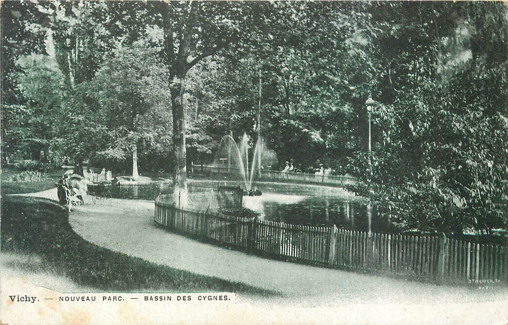 CPA Vichy Nouveau Parc Bassin des Cygnes 