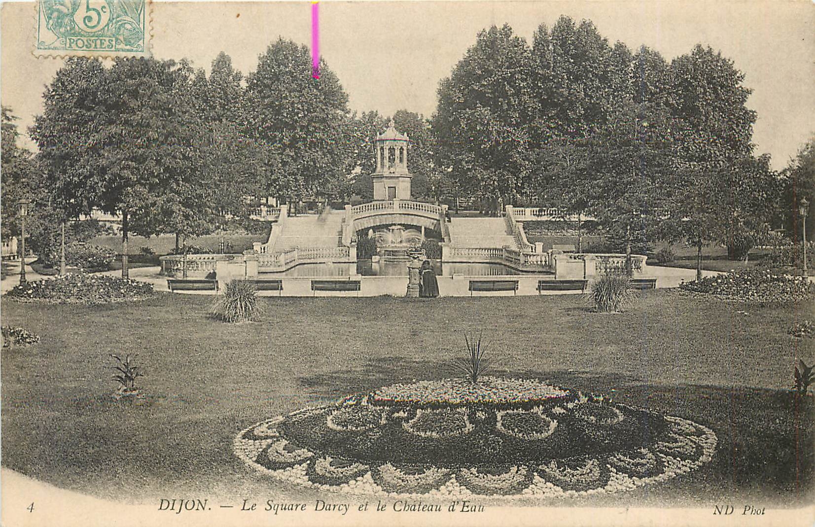 CPA Dijon Le Square Darcy et le Chateau d'Eau 
