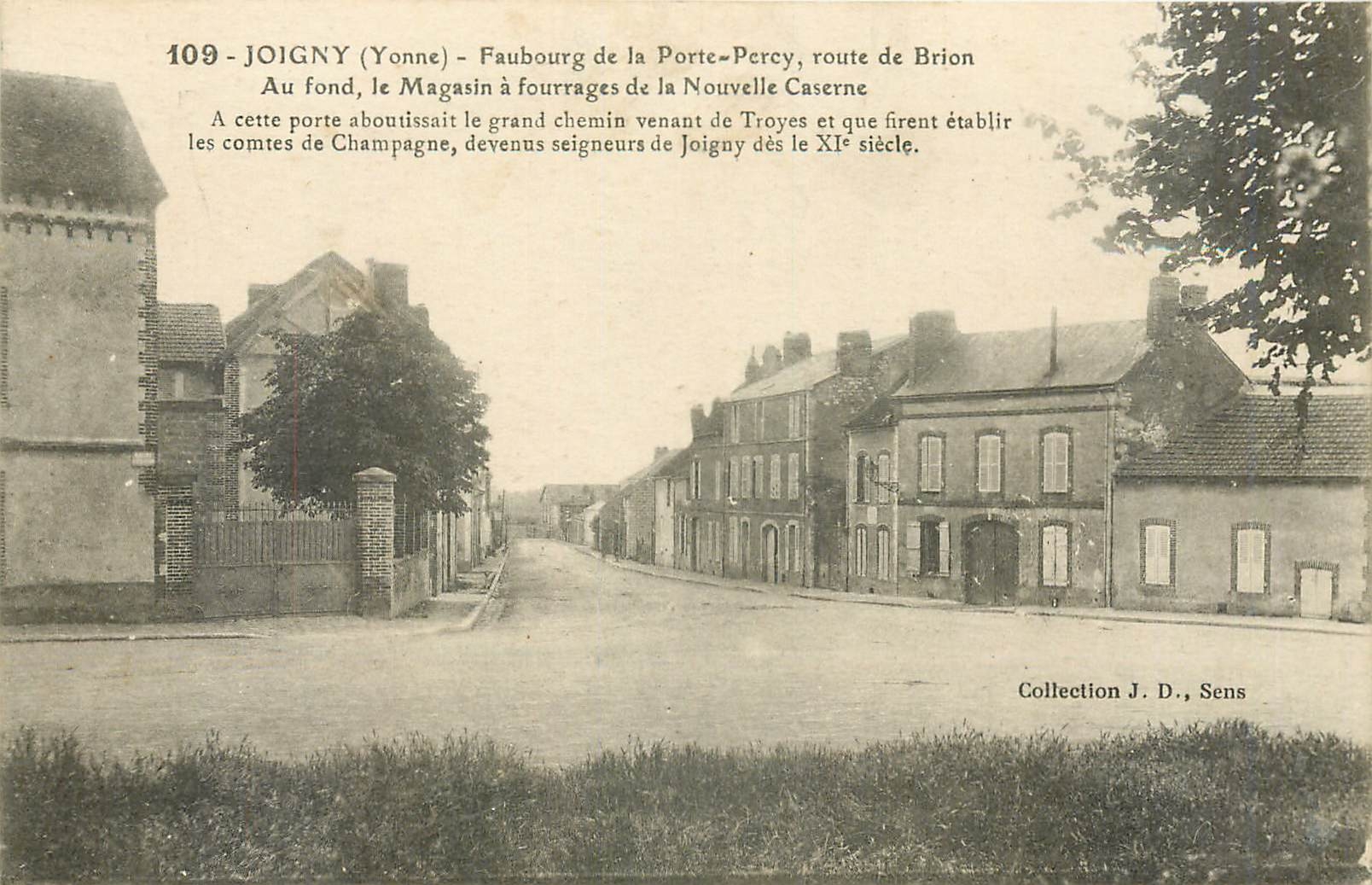 CPA Joigny Yonne Faubourg de la Porte Percy route de Brion Au fond le Magasin a fourrages de la Nouv