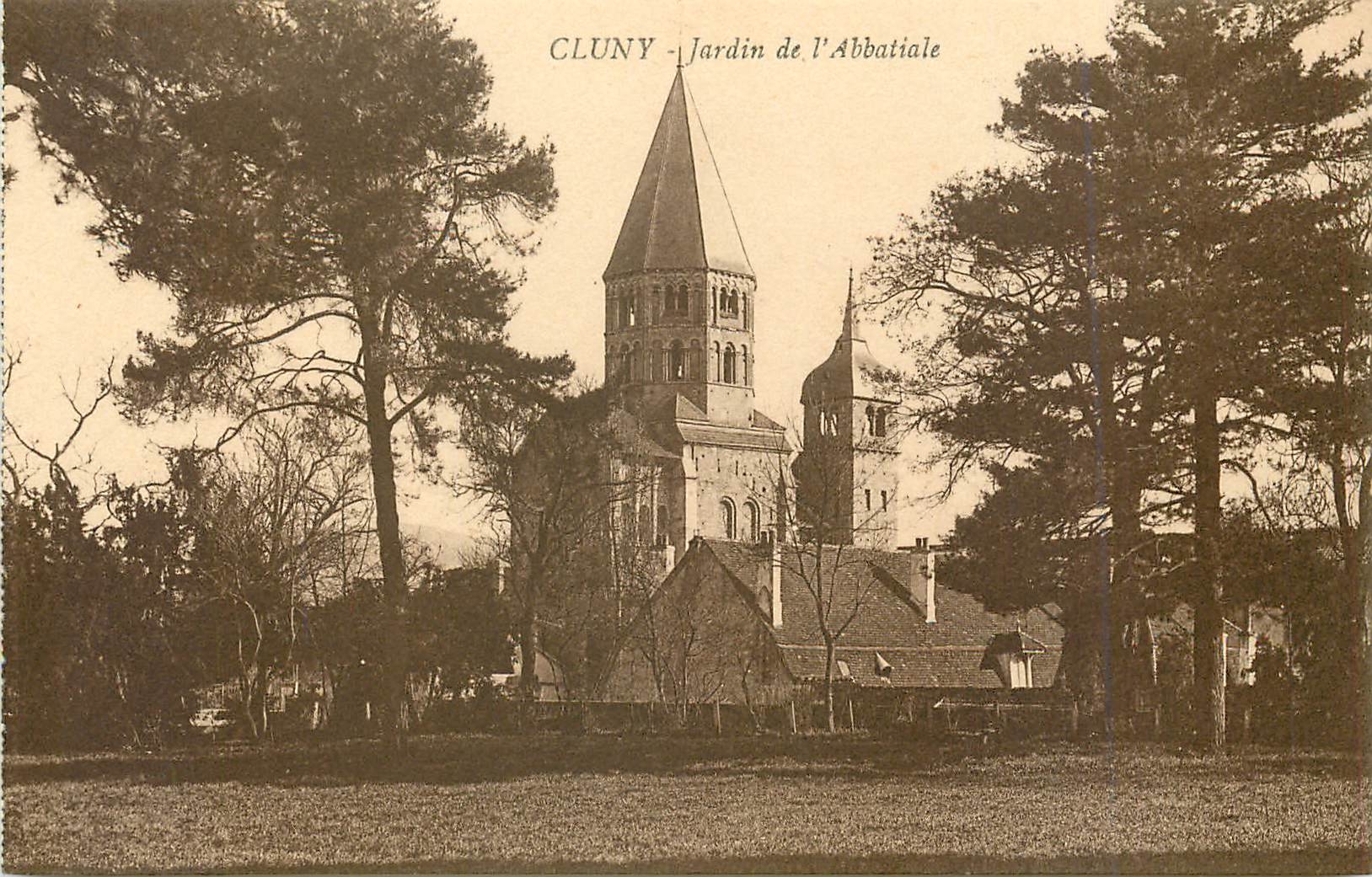 CPA Cluny Jardin de l'Abbatiale 
