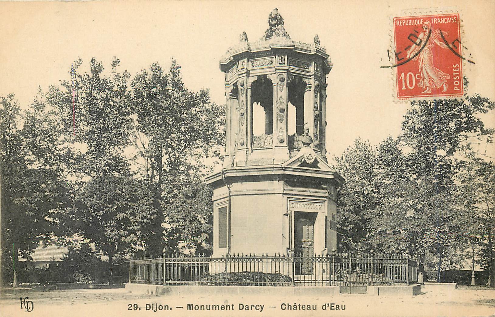 CPA Dijon Monument Darcy Chateau d'Eau 