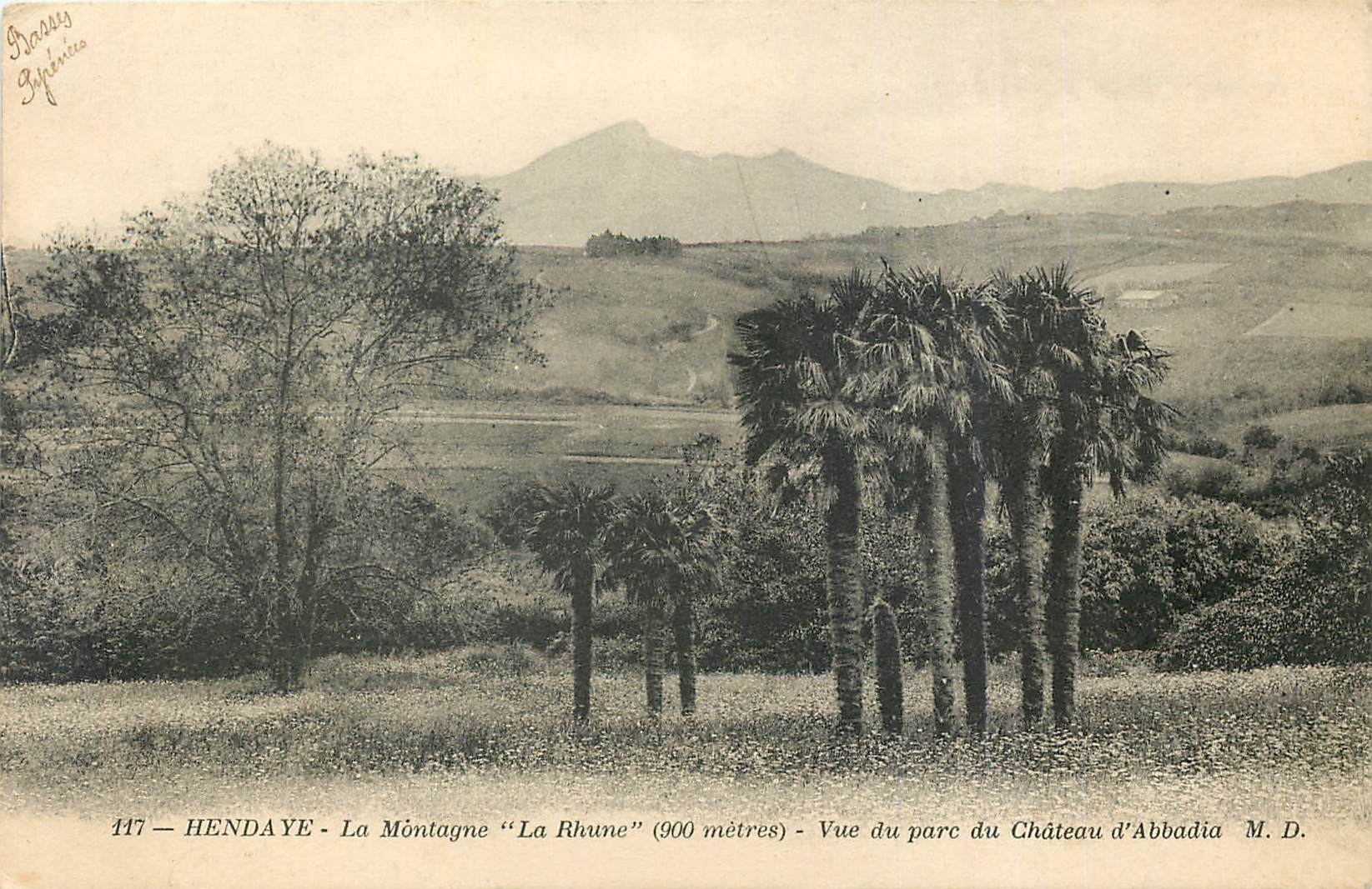 CPA Hendaye La Montagne La Rhune Vue du Parc du Chateau d'Abbadia 
