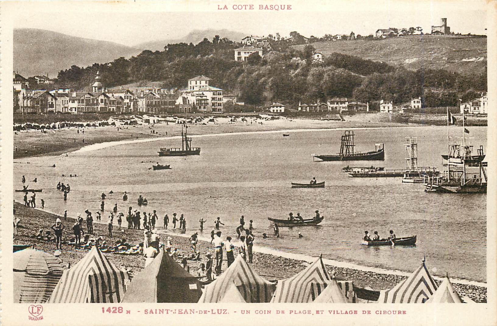 Saint-Jean-de-Luz — Un coin de plage et village de Ciboure — La Côte Basque — n°1428 — LF Védrine
