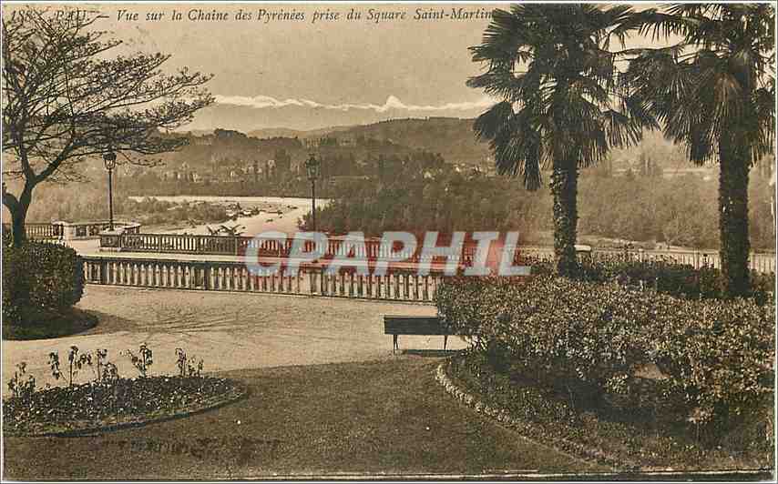 Pau — Vue sur la Chaîne des Pyrénées prise du Square Saint-Martin