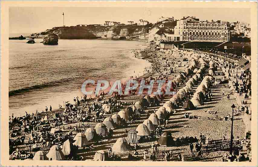 CPA Biarritz BP Un Coin de la Grande Plage 