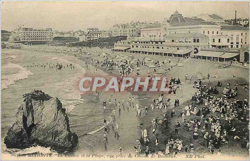 CPA Biarritz Le Casino et la Plage vue prise du Casino de Bellevue 