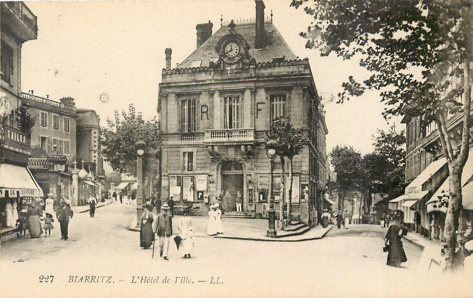 CPA Biarritz L'Hotel de Ville 