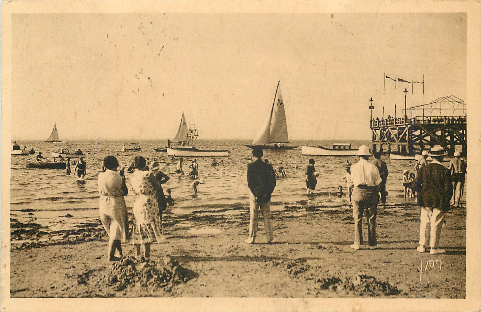CPA Arcachon Gironde La Plage Bateaux