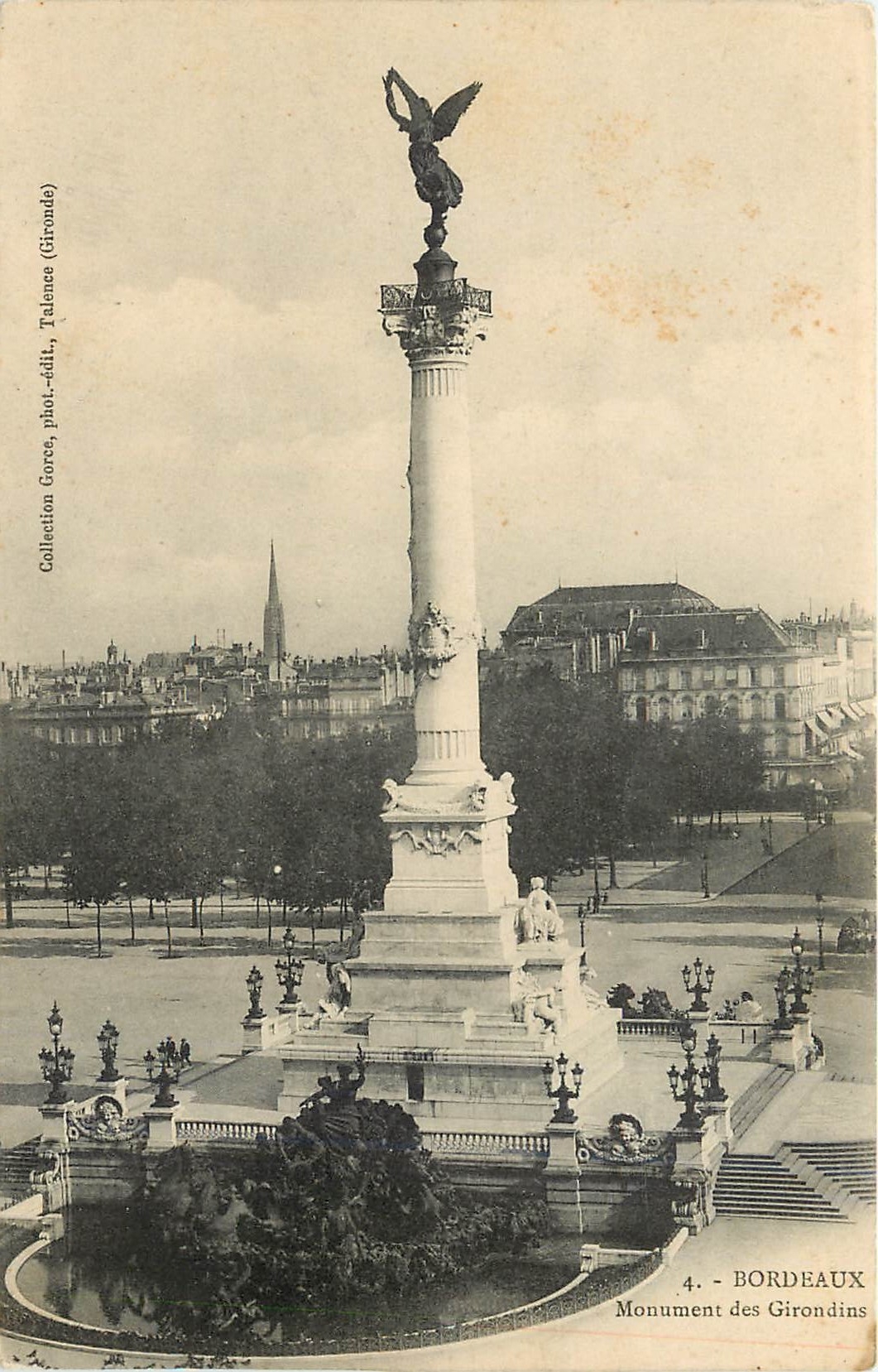 CPA Bordeaux Monument des Girondins 