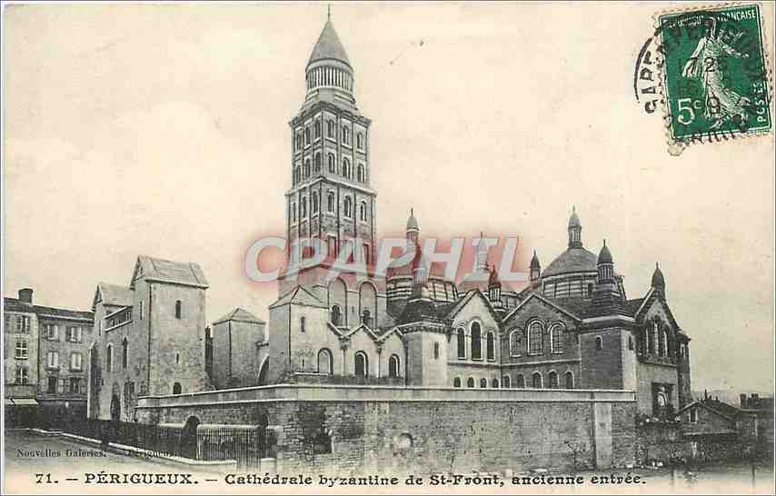 CPA Perigueux Cathedrale byzantine de St Front ancienne entree 