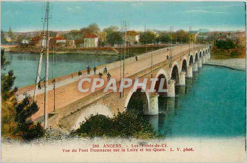 CPA Angers Les Ponts de Ce Vue du Pont Dumnacus sur la Loire et les Quais 