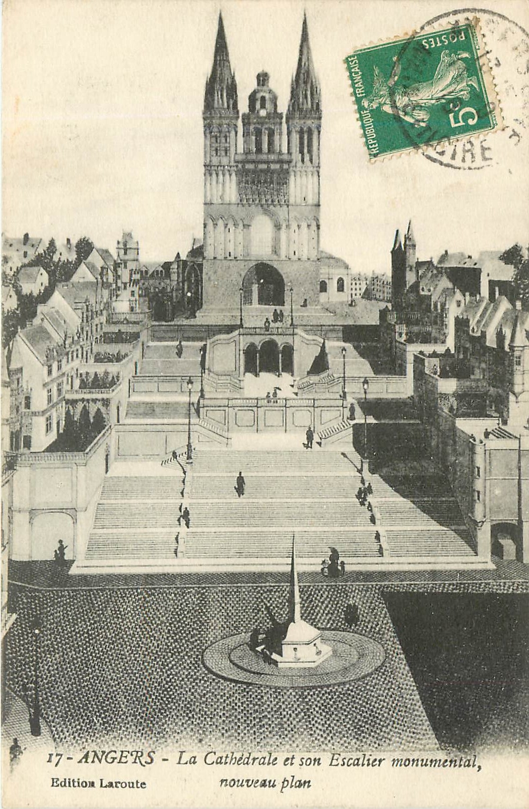 CPA Angers La Cathedrale et son Escalier monumental 