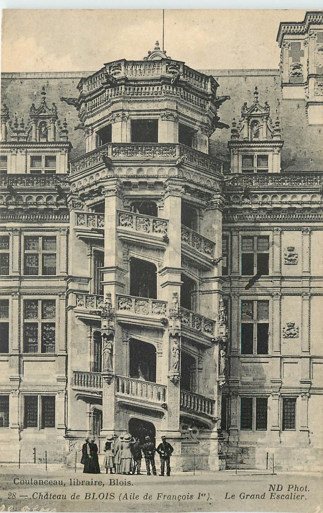 CPA Chateau de Blois Aile de Francois 1er Le Grand Escalier 