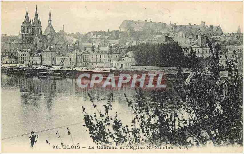 CPA Blois Le Chateau et l'Eglise St Nicolas 