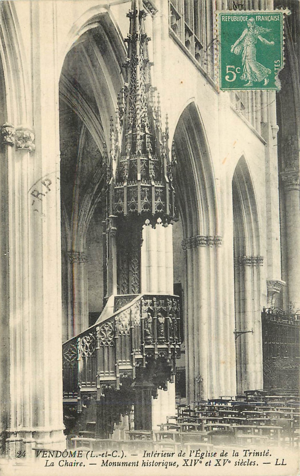 CPA Vendome L et C Interieur de l'Eglise de la Trinite 