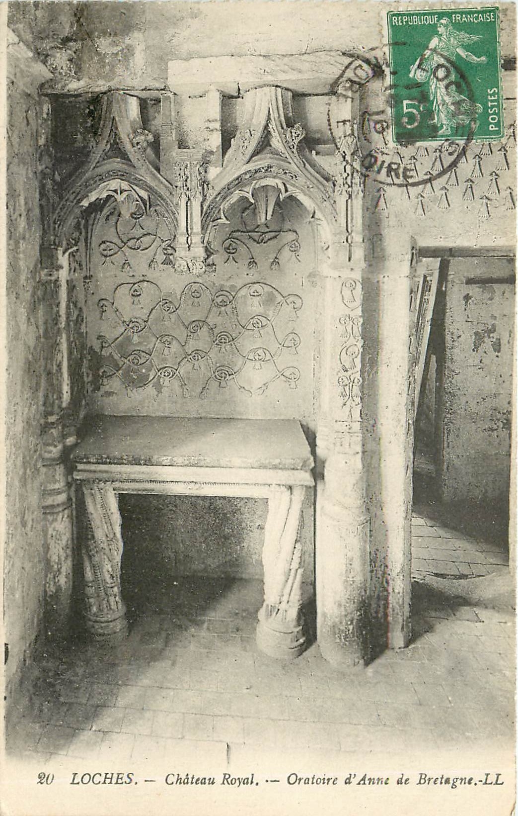 CPA Loches Chateau Royal Oratoire d'Anne de Bretagne 