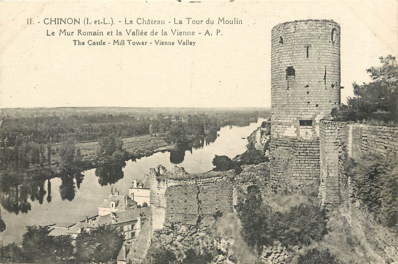 CPA Chinon I et L La Tour du Moulin 