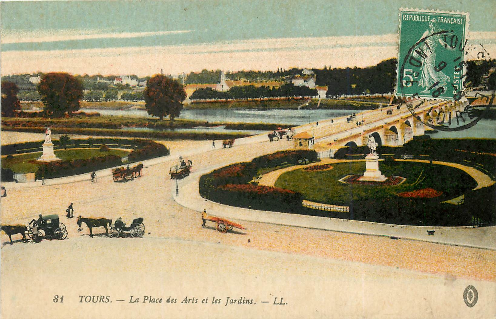 CPA Tours La Place des Arts et les Jardins 