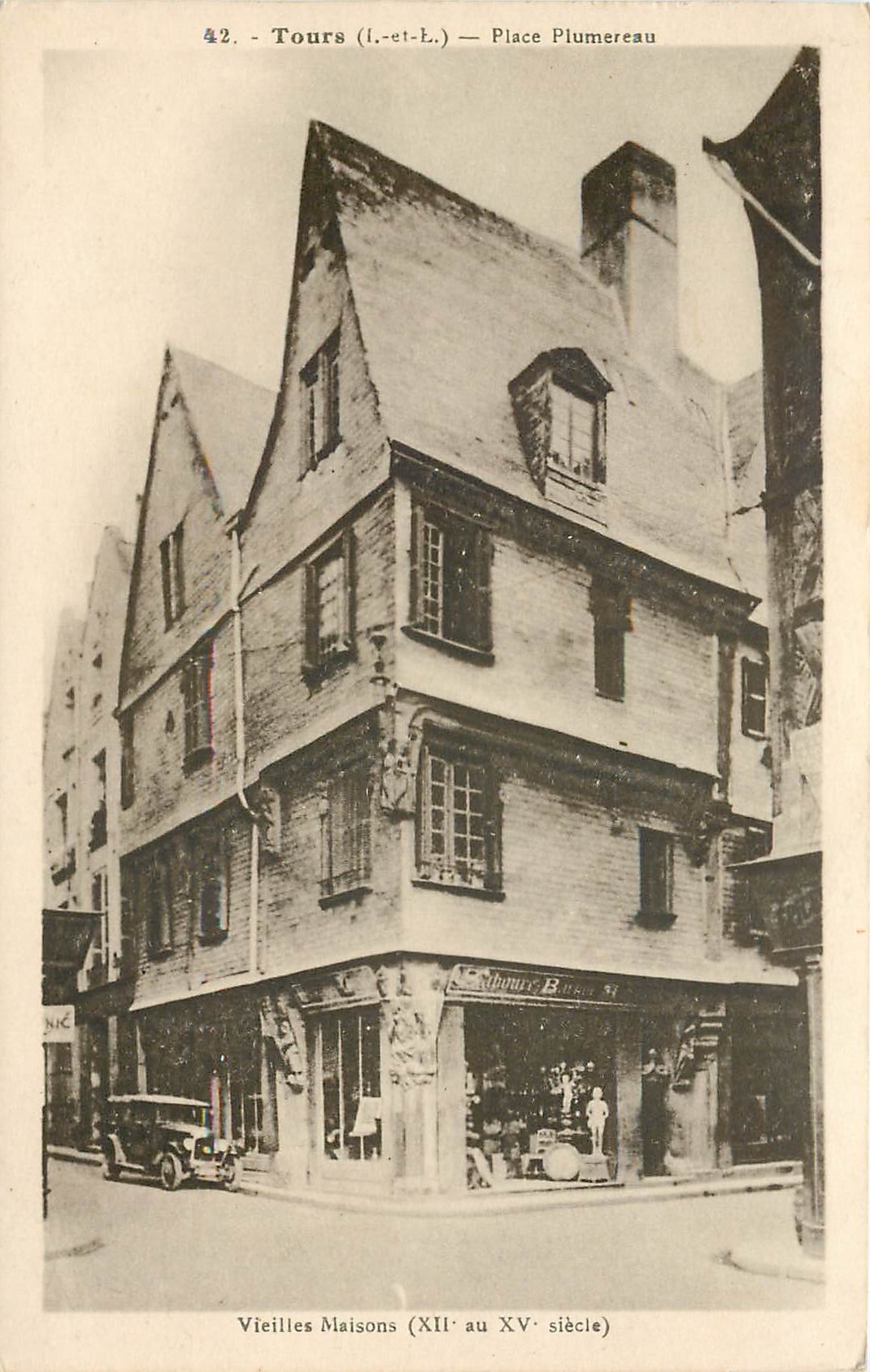 CPA Tours I et L Place Plumereau 