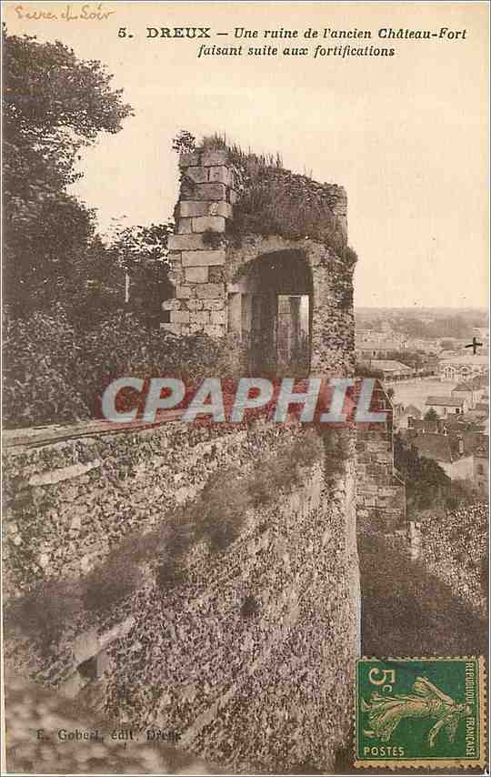 DREUX — Une ruine de l'ancien Château-Fort faisant suite aux fortifications — E. Gobert, édit. Dreux