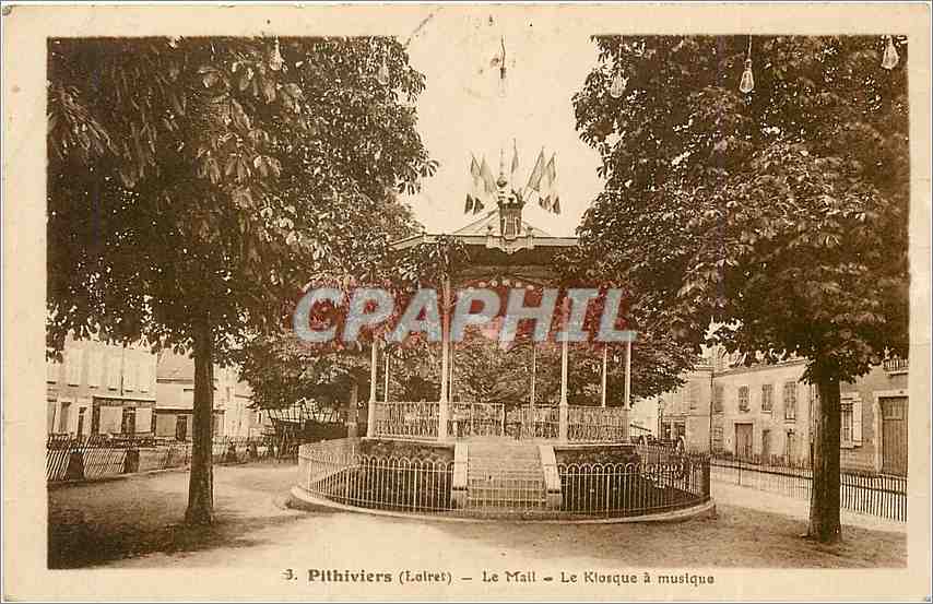 CPA Pithiviers Loiret Le Mail Le Kiosque a musique 