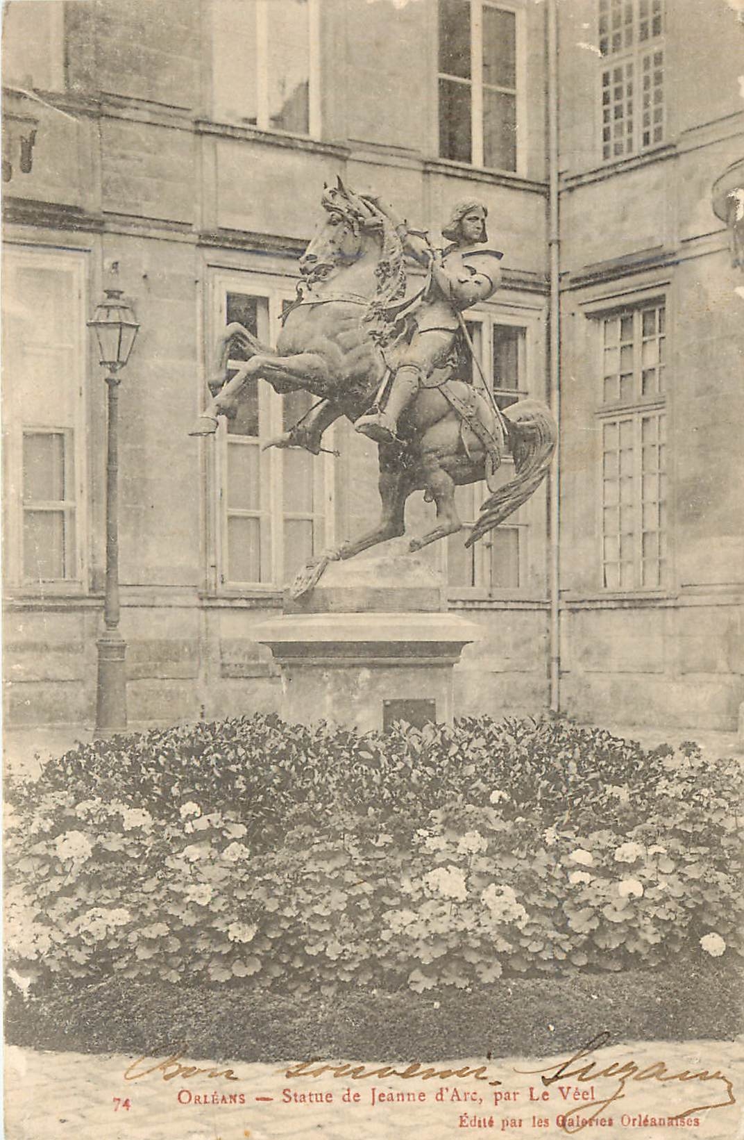 CPA Orleans Statue de Jeanne d'Arc par Le Veel 