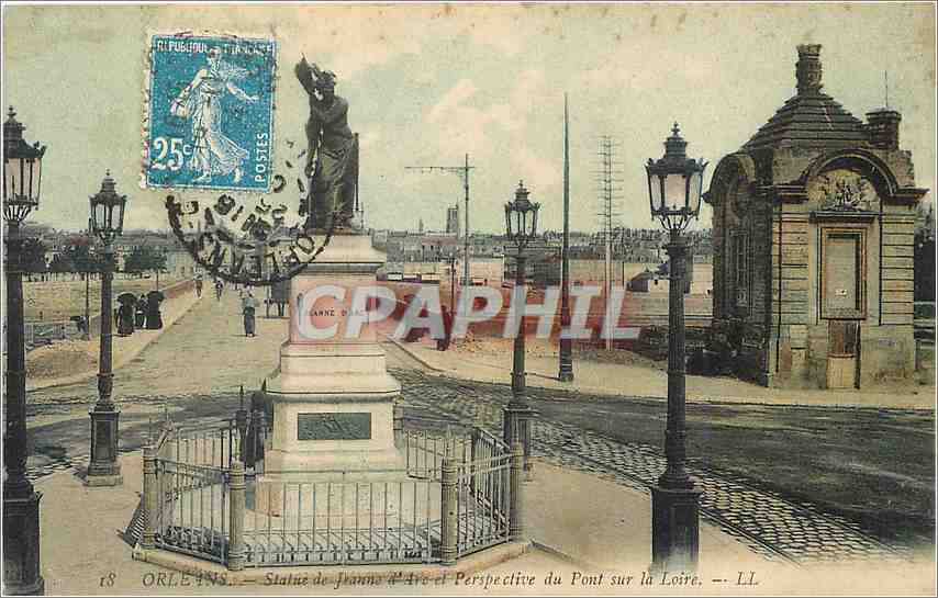 CPA Orleans Statue de Jeanne d'Arc et Perspective du Pont sur la Loire 