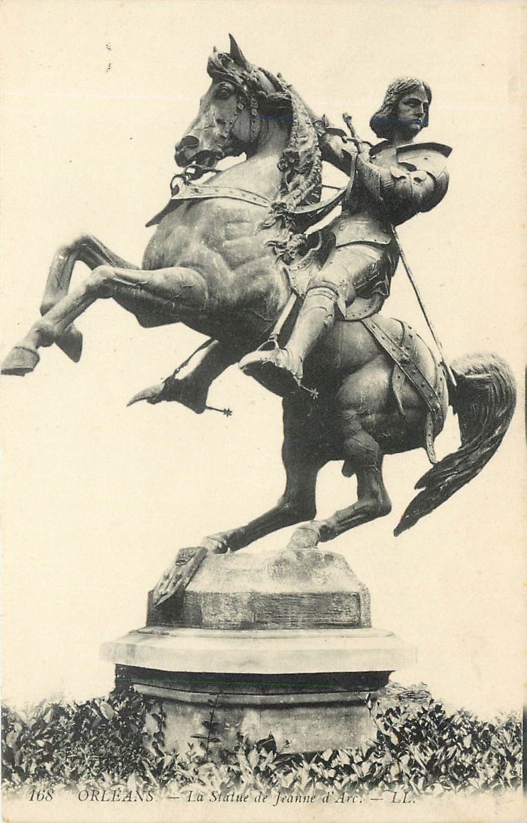 CPA Orleans La Statue de Jeanne d'Arc 