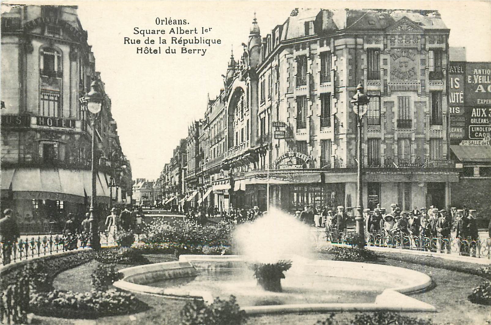 Orléans. Square Albert 1er — Rue de la République, Hôtel du Berry — éditeur Lanormand
