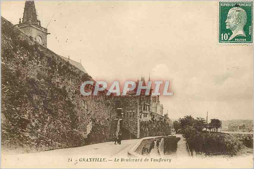 CPA Granville Le Boulevard de Vaufleury 