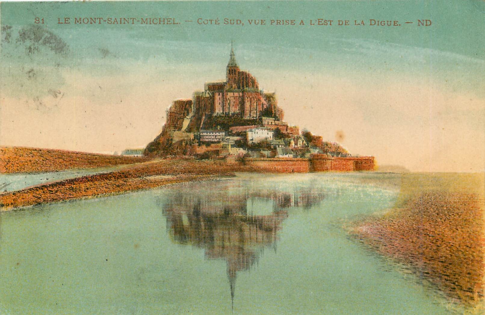 CPA Le Mont Saint Michel Cote sud Vue prise a l'Est de la Digue 