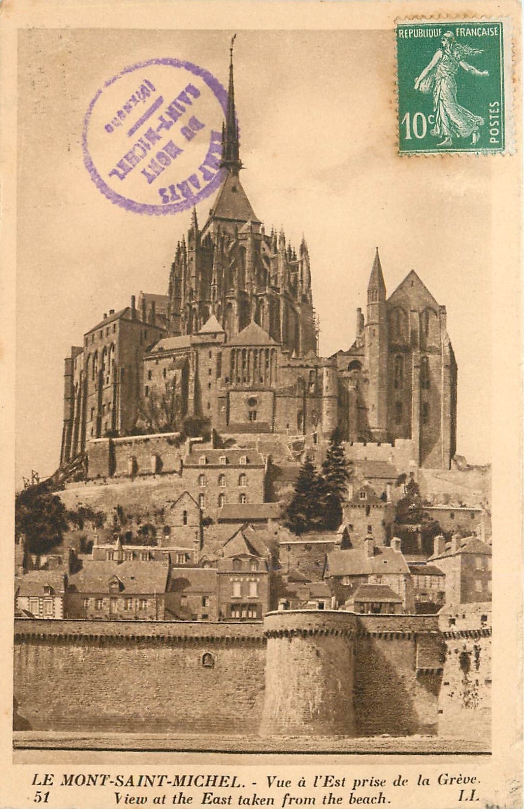 CPA Le Mont Saint Michel Vue a l'est prise de la Greve 