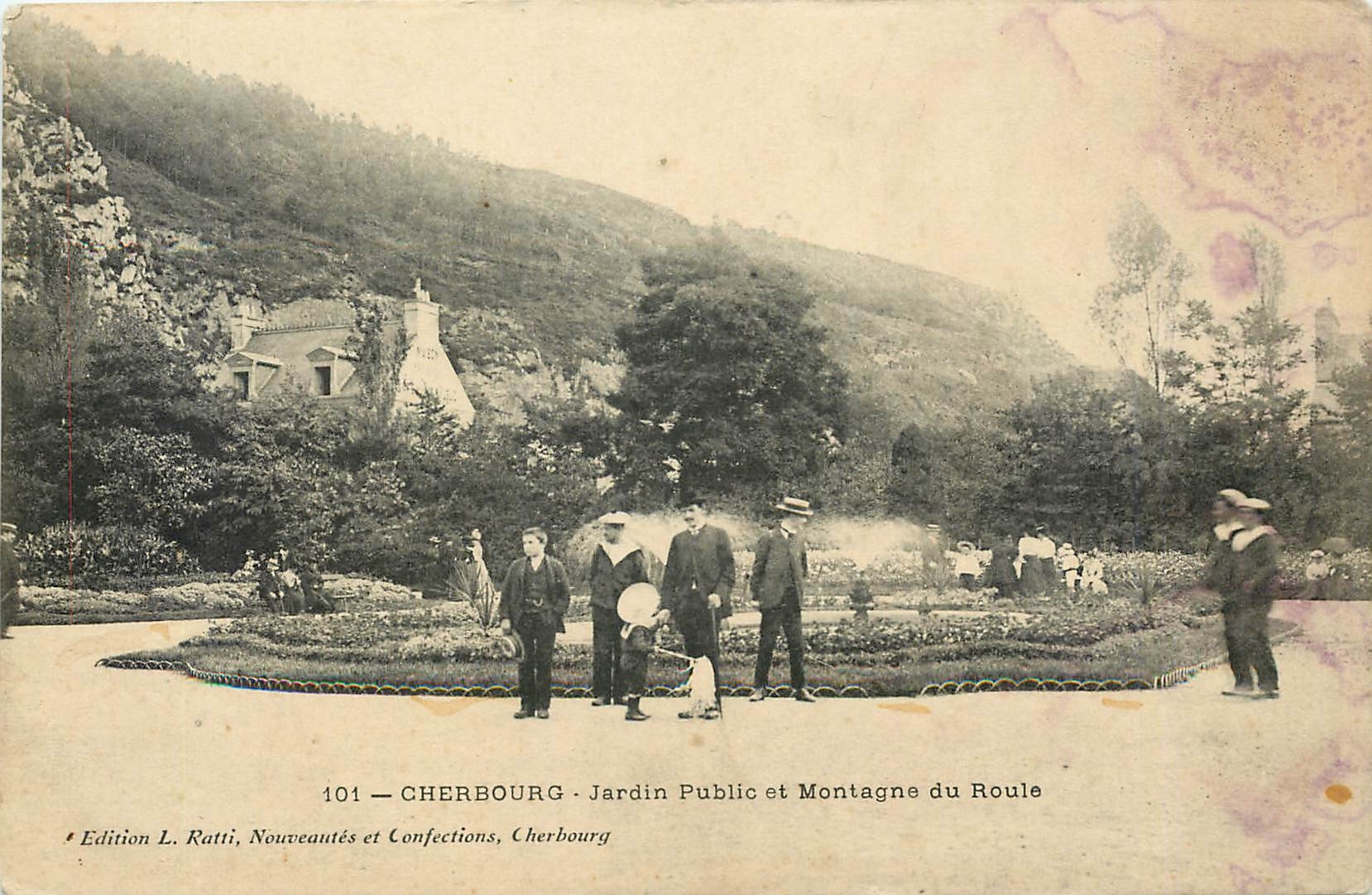 CPA Cherbourg Jardin Public et Montagne du Route