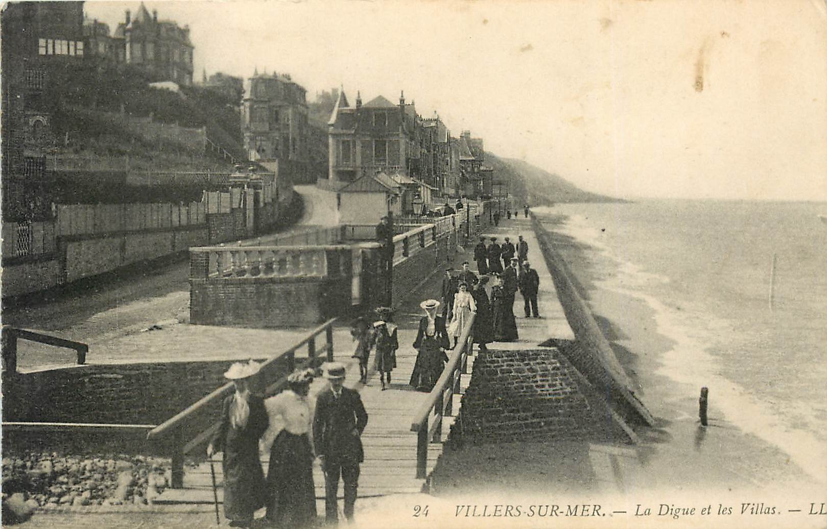 CPA Villers sur Mer La Digue et les Villas 