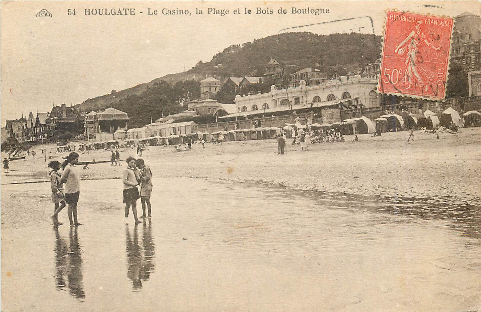 CPA Houlgate Le Casino la Plage et le Bois de Boulogne 