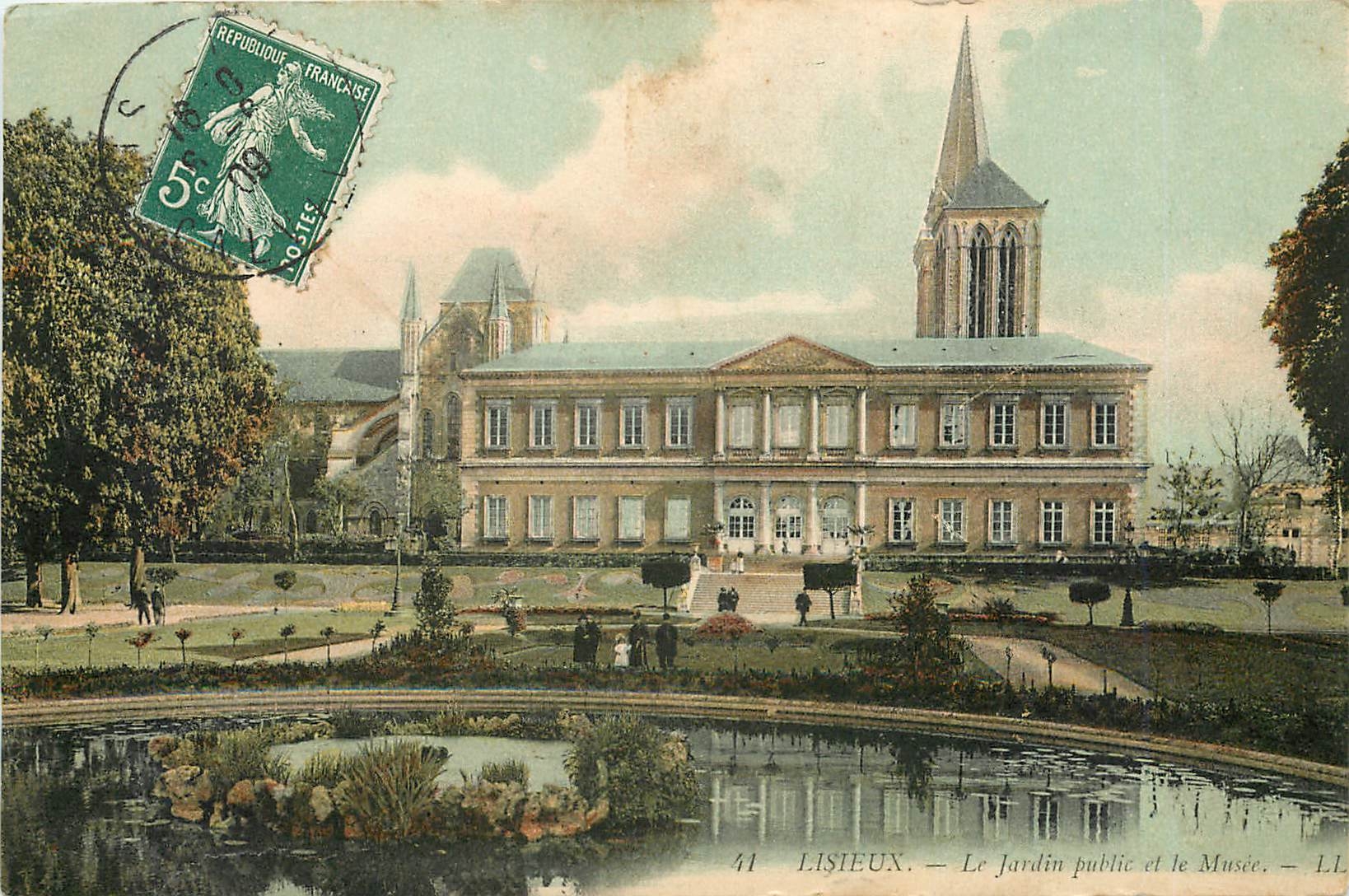 CPA Lisieux Le Jardin public et le Musee 