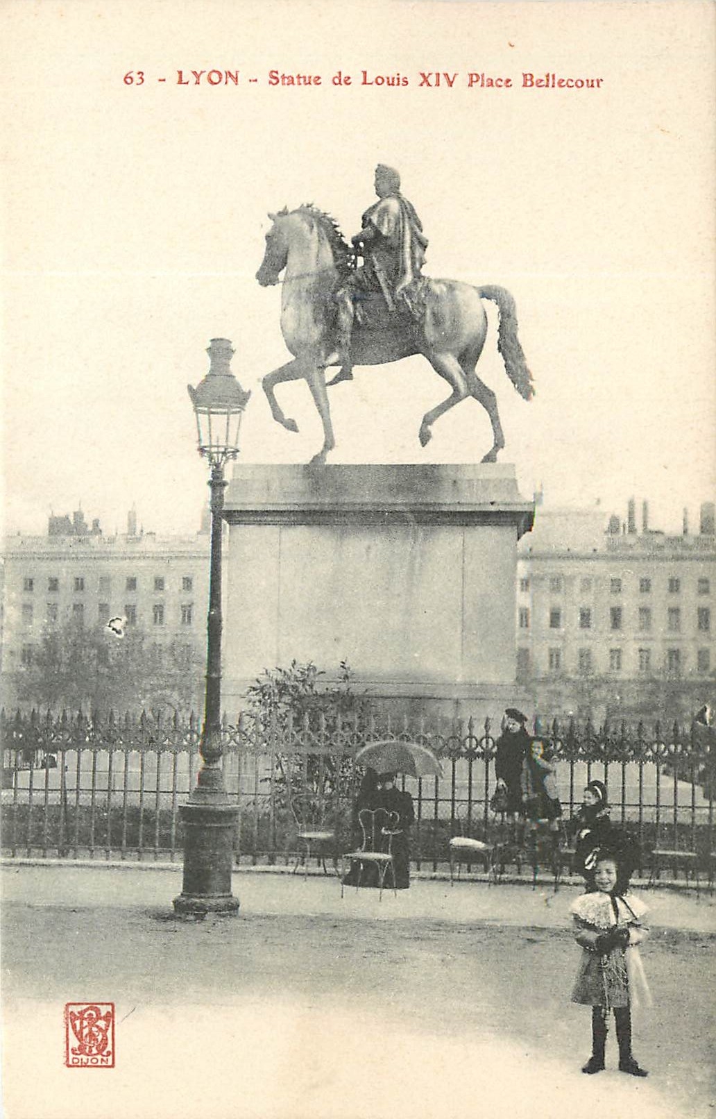 CPA Lyon Statue de Louis XIV Place Bellecour 