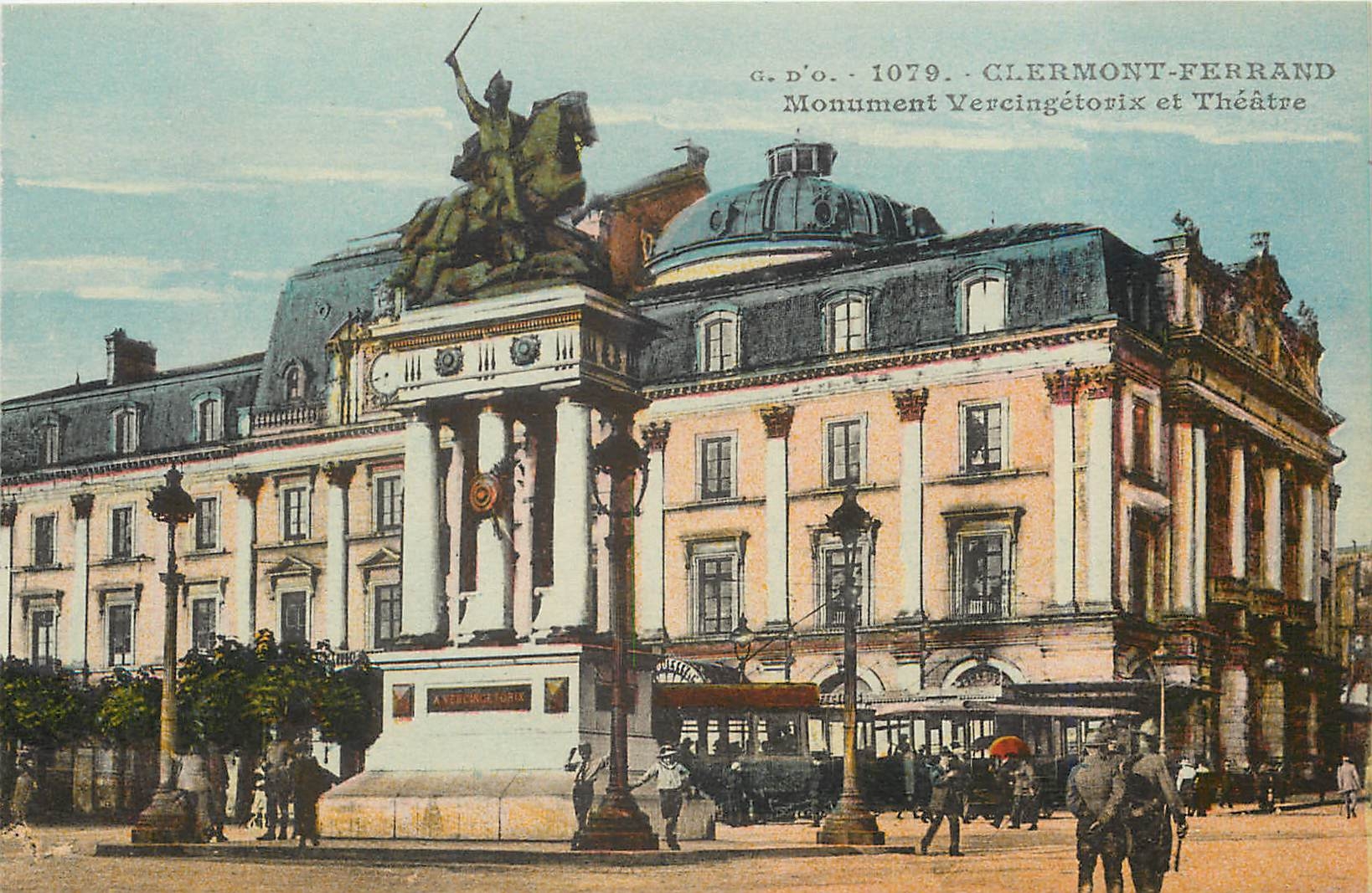 CPA Clermont Ferrand Monument Vercingetorix et Theatre 