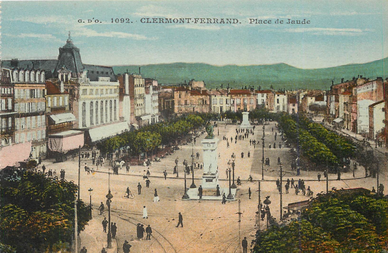CPA Clermont Ferrand Place de Jaude 