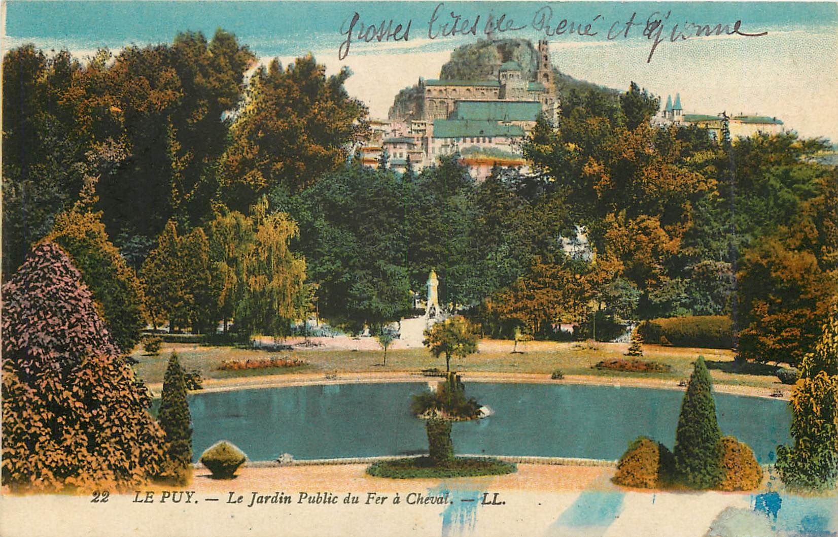 CPA Le Puy  Le Jardin Public du Fer a Cheval 