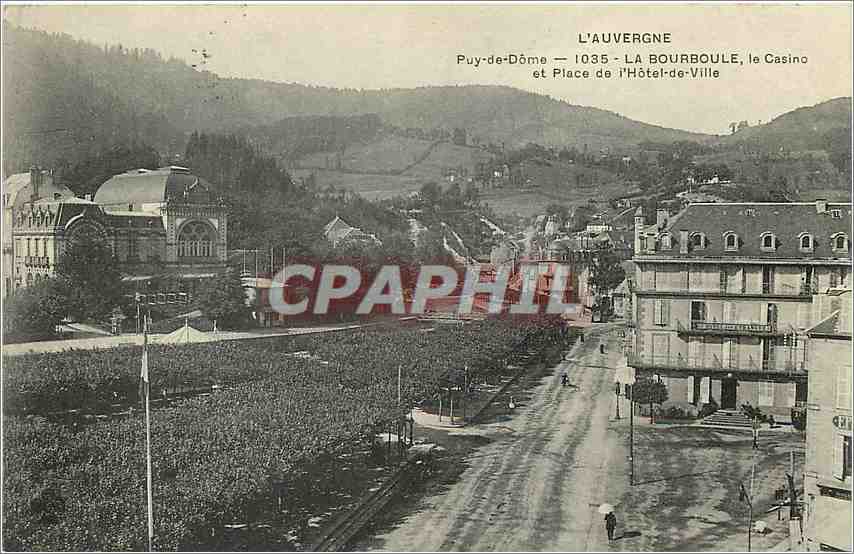 CPA La Bourboule le Casino et Place de l'Hotel de Ville 
