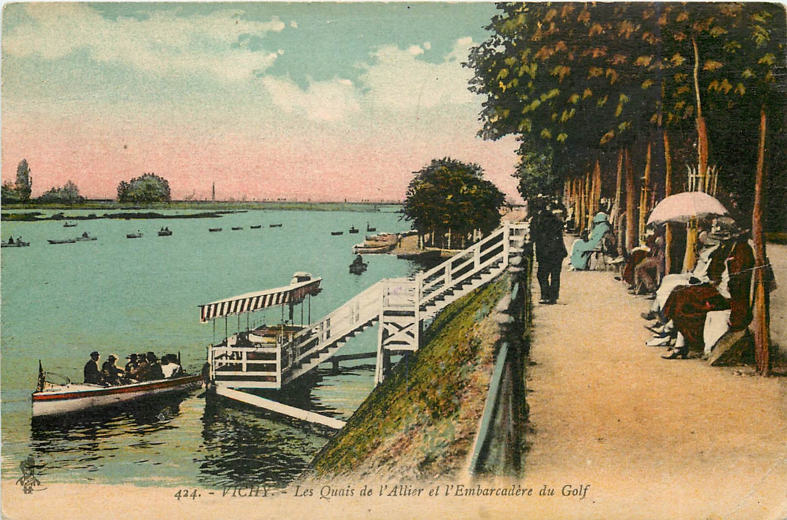 CPA Vichy Les Quais de l'Allier et l'Embarcadere du Golf 