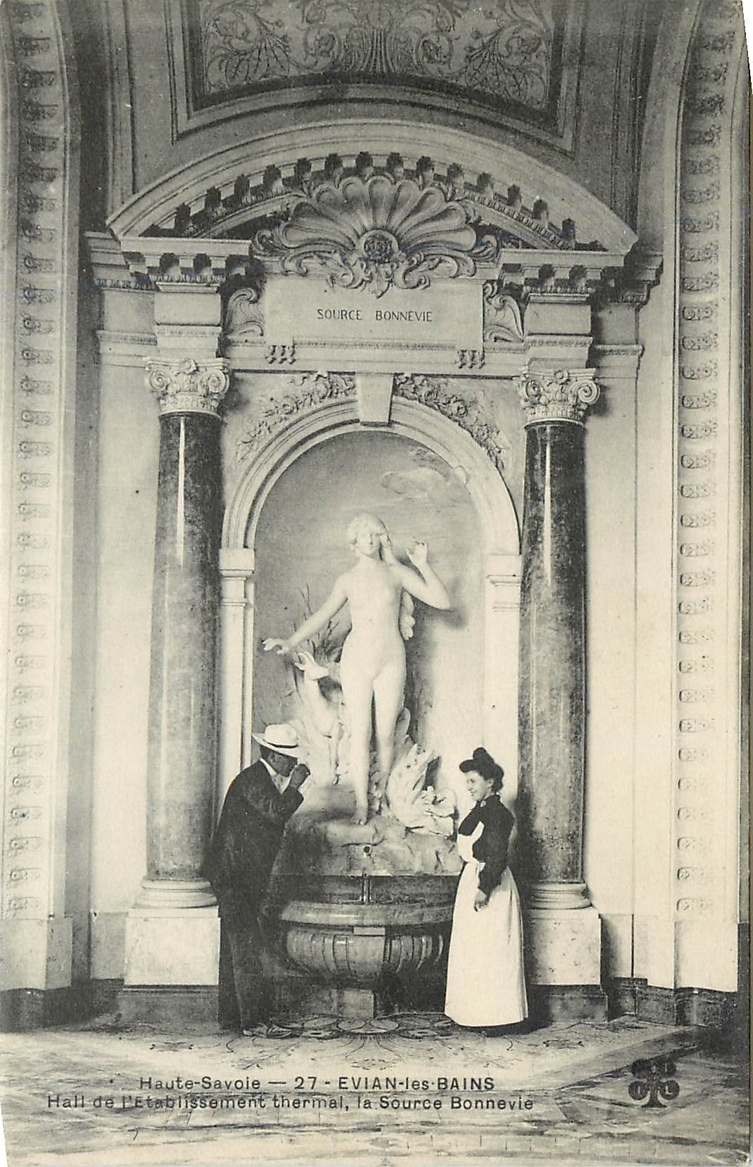 Eau de source — Source Bonnevie — Hall de l'Établissement thermal, Evian-les-Bains — éditeur CPAPHIL, n°27