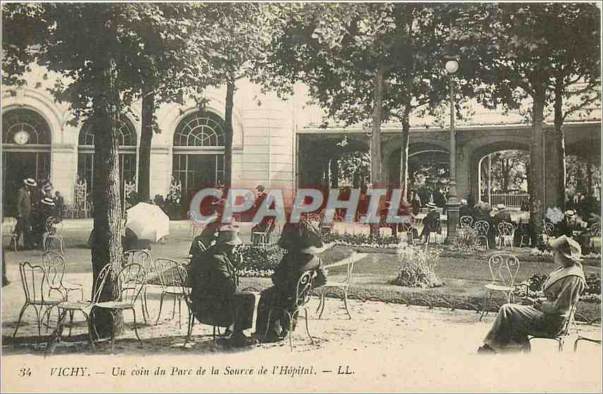 CPA Vichy Un coin du Parc de la Source de l'Hopital 