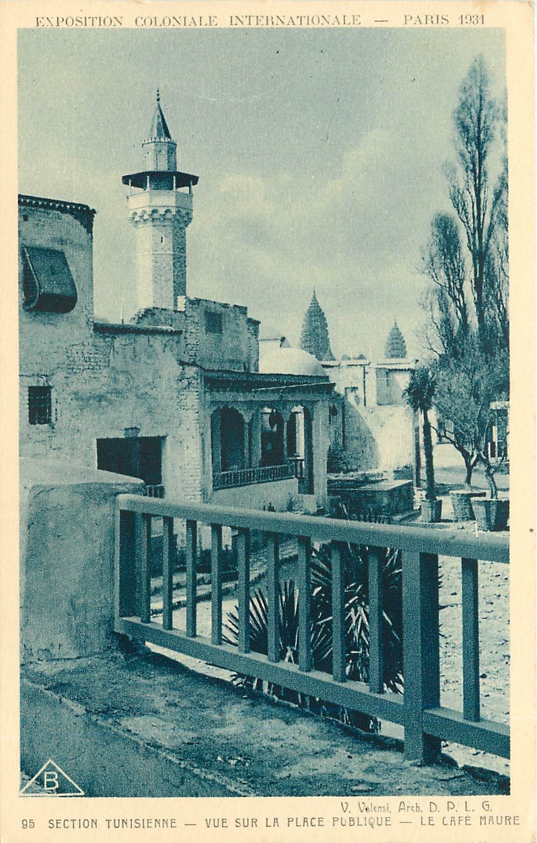 CPA Paris Section Tunisienne vue sur la place publique  Exposition coloniale internationale 1931