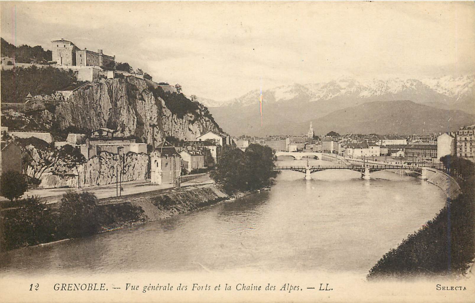 Grenoble — Vue générale des Forts et la Chaîne des Alpes — Selecta LL